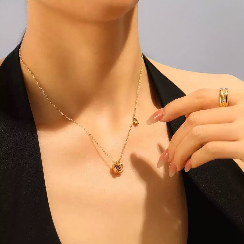Rosette Necklace